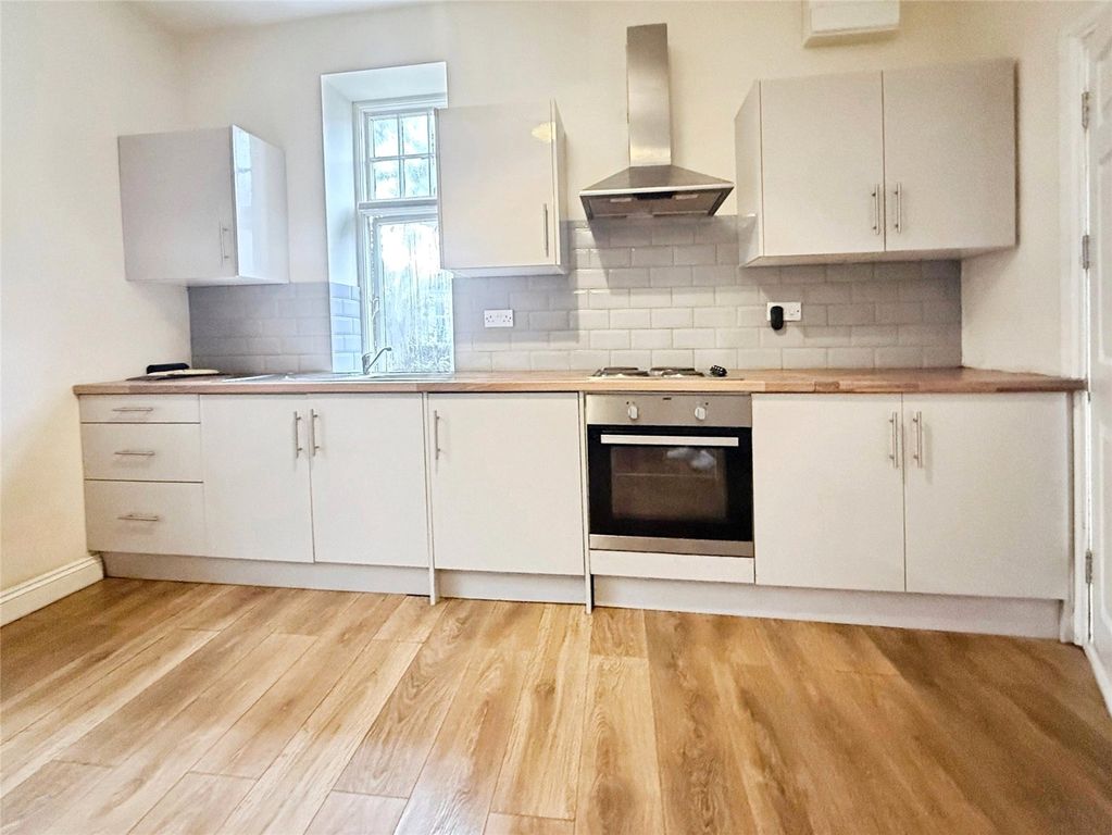 Property photo 3 of 6 Picture No. 10