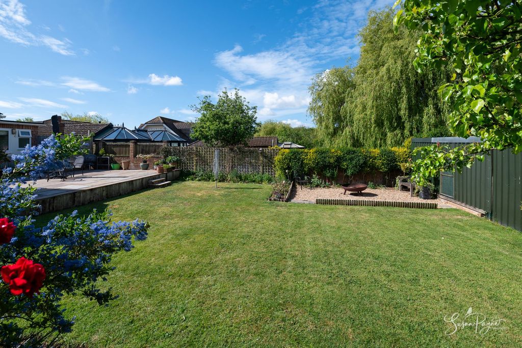Property photo 2 of 42 Rear Garden