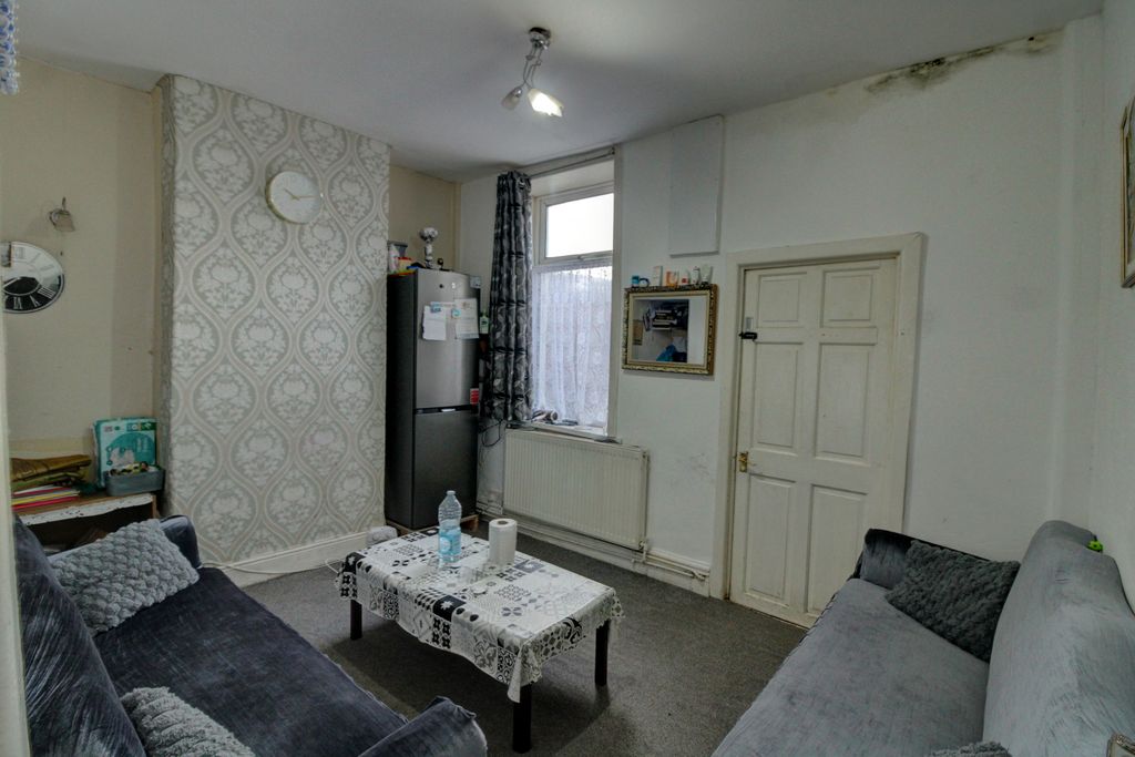 Property photo 3 of 13 3