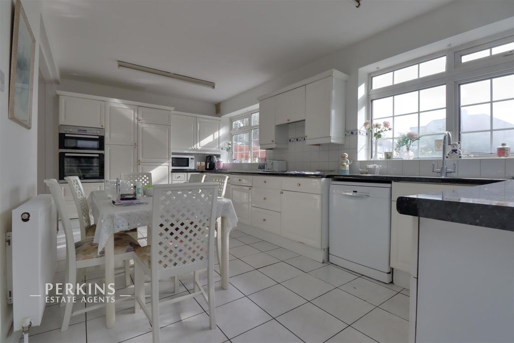 Property photo 2 of 12 Kitchen.Jpg