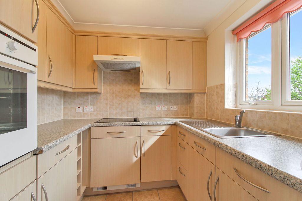 Property photo 3 of 16