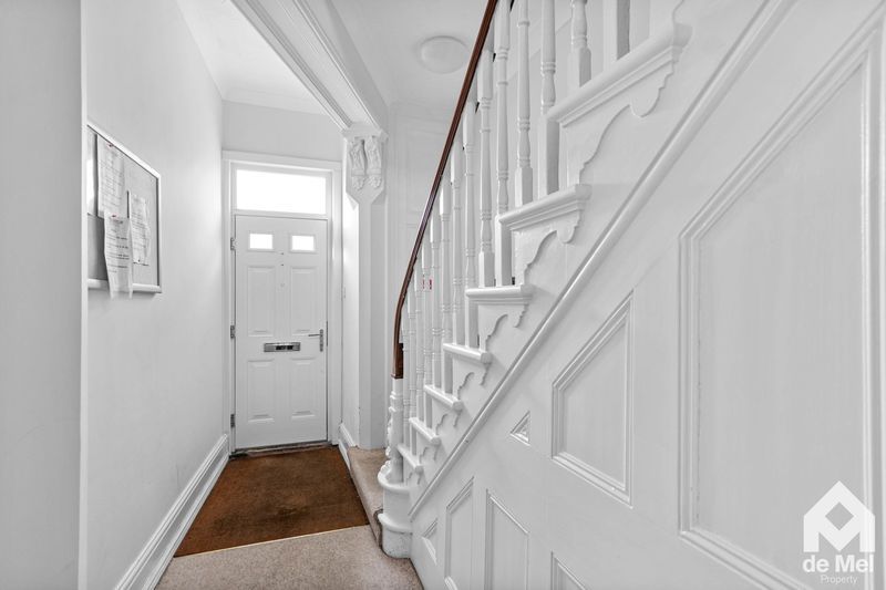 Property photo 3 of 10 Photo 9