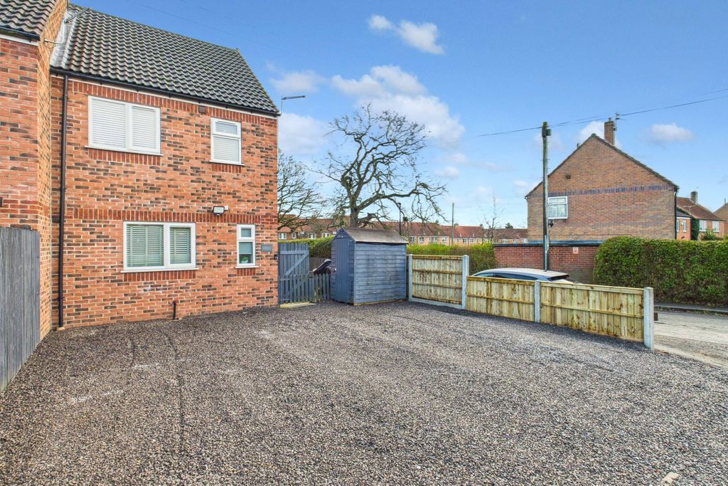 Property photo 3 of 16 Cam03162G0-Pr0389-Still034