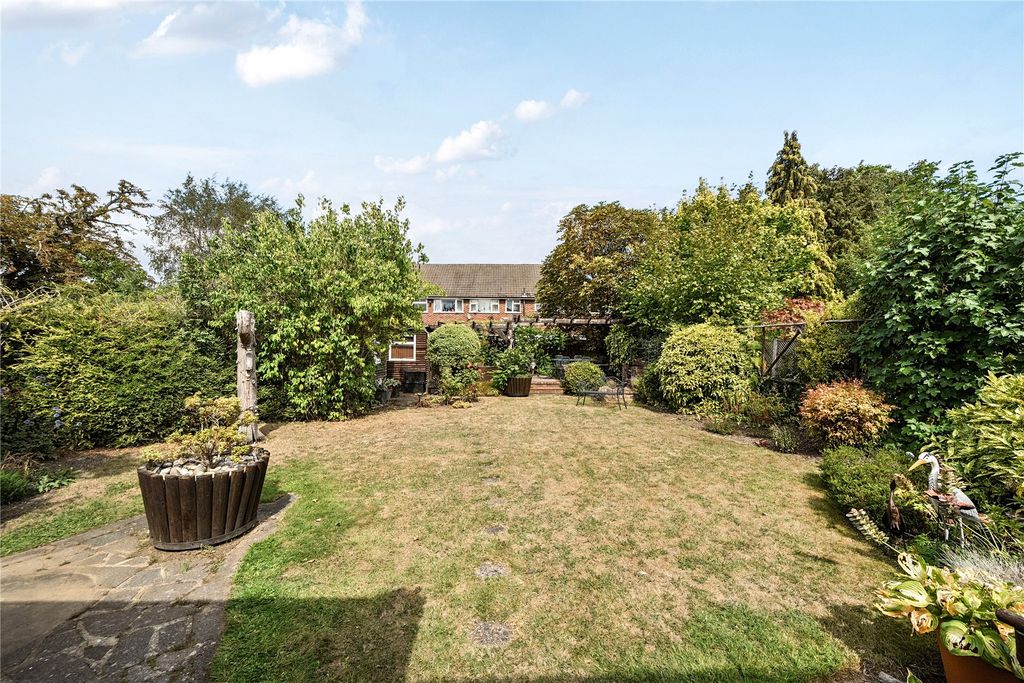 Property photo 2 of 21 Picture No. 23