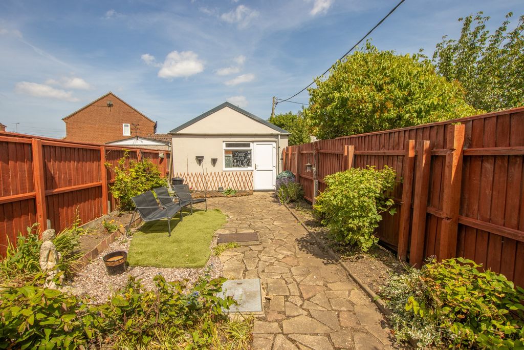 Property photo 2 of 21 5114764