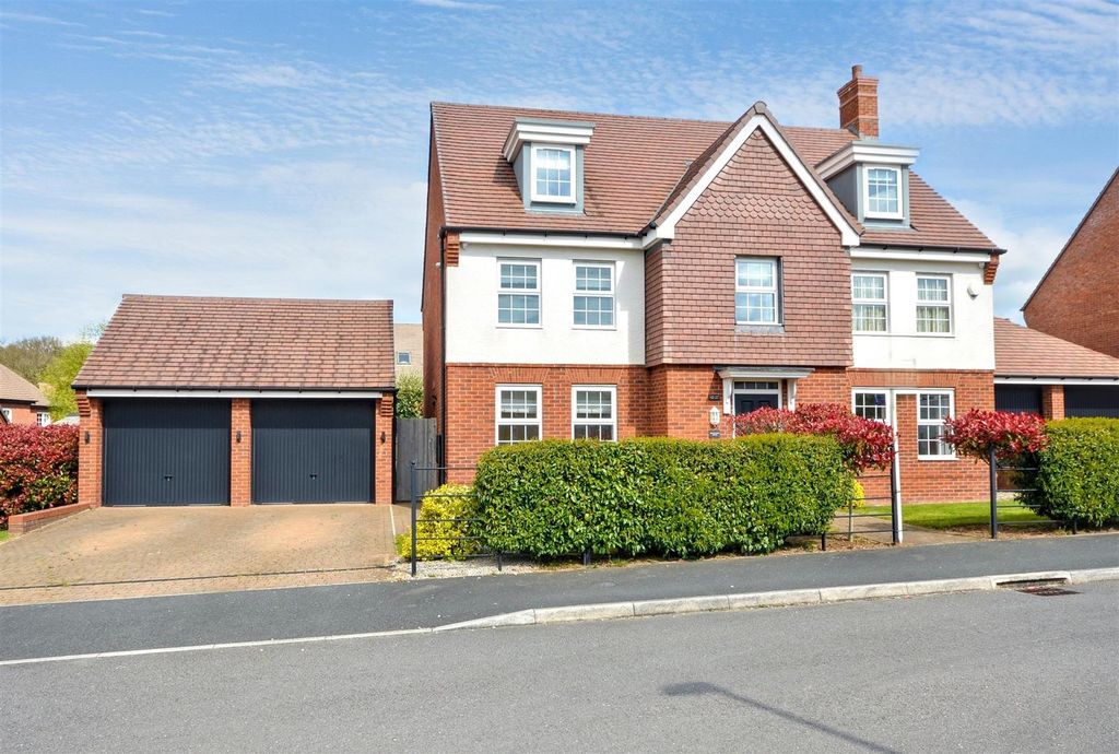 Property photo 1 of 26