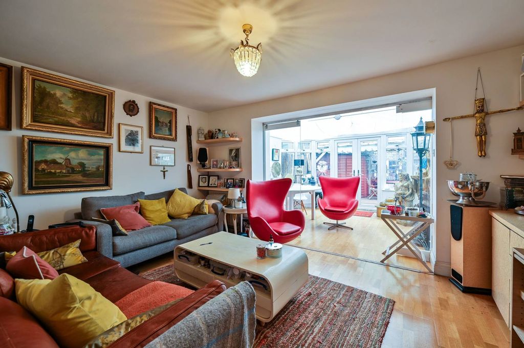 Property photo 2 of 14