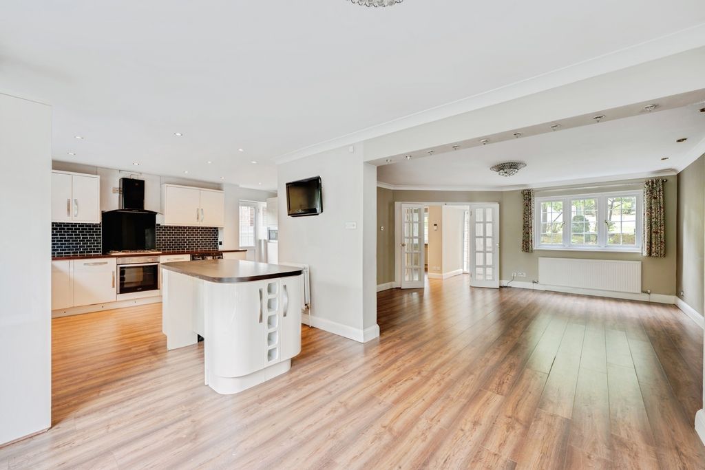 Property photo 2 of 22 Pbox-Img.Jpg
