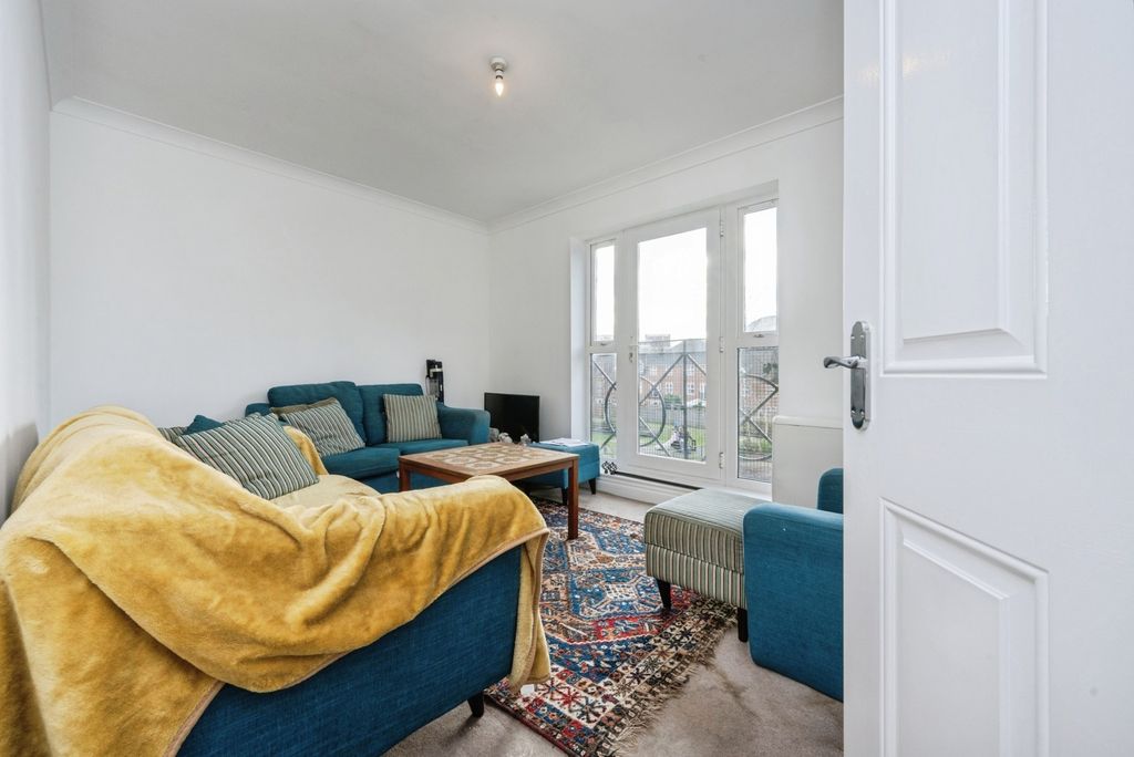 Property photo 3 of 14 Pbox-Img.Jpg