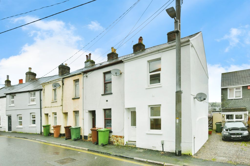 Property photo 3 of 28 Entrance