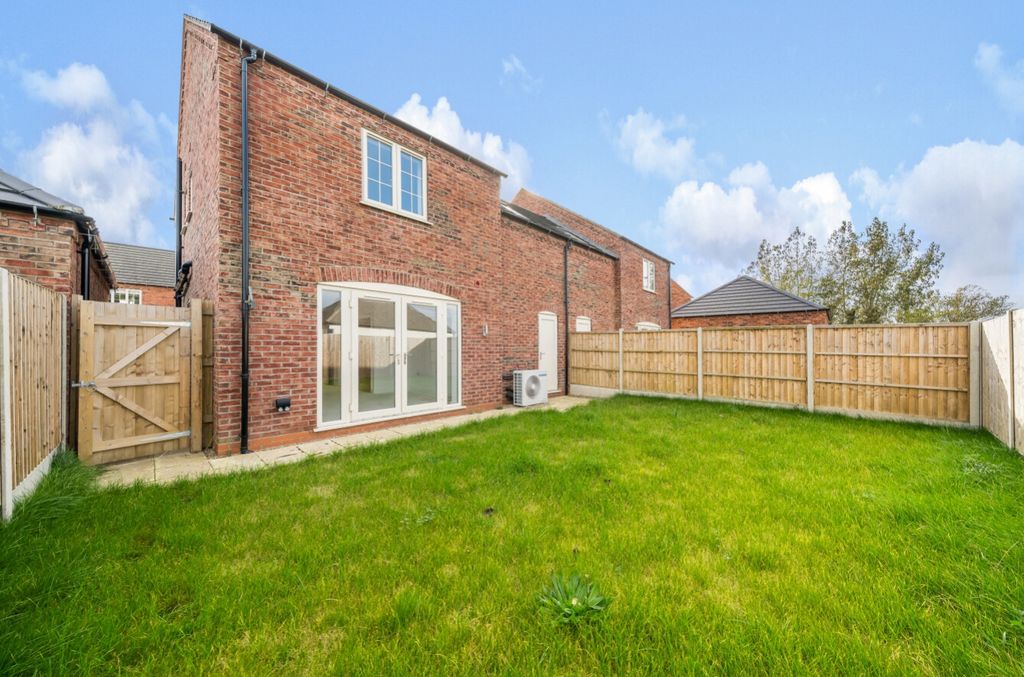Property photo 3 of 15 1204586 (10)