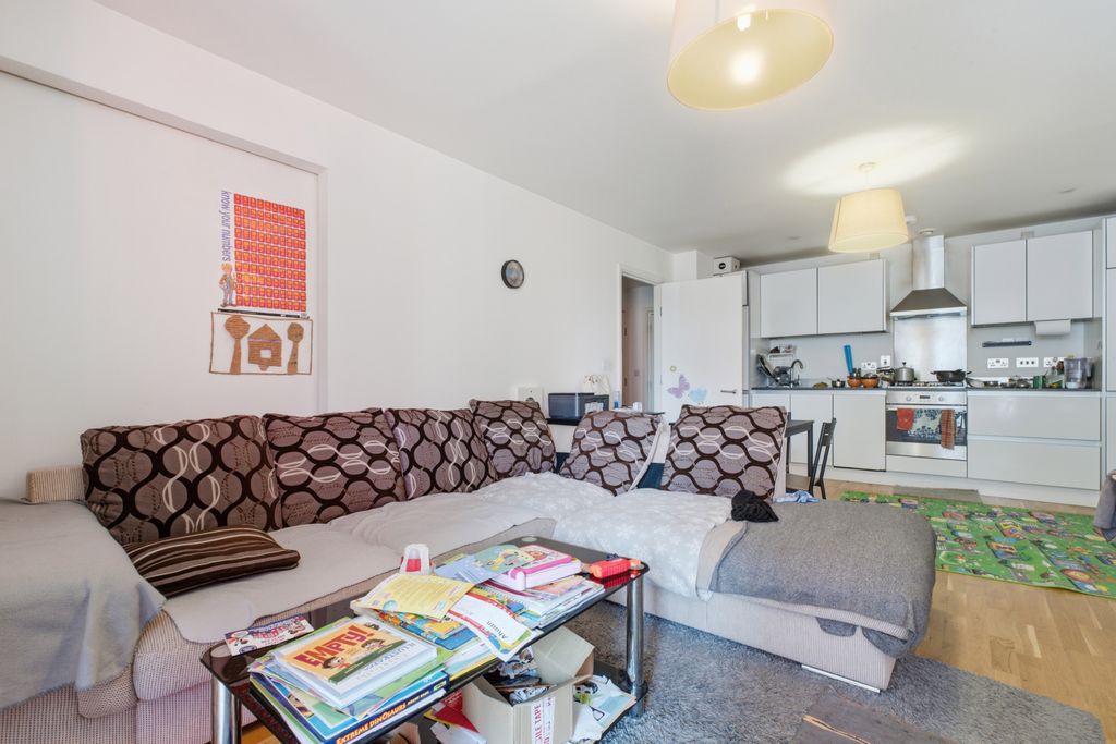 Property photo 3 of 12