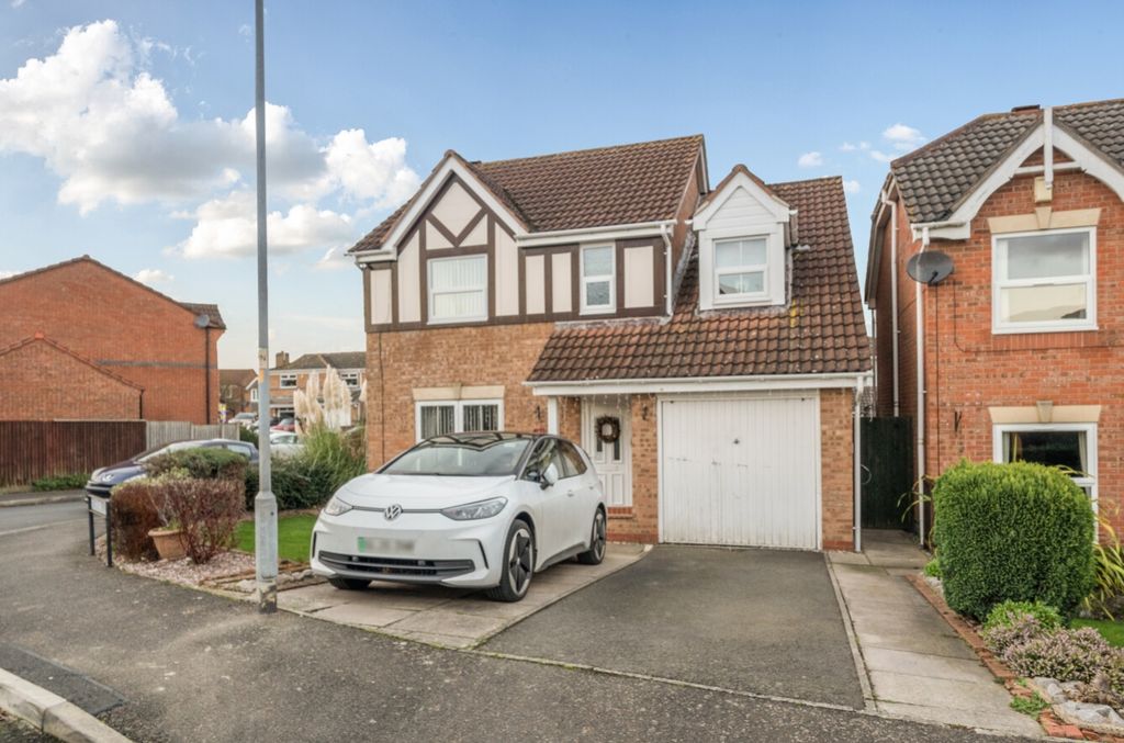 Property photo 1 of 28 1388050-43-693B496Bf2290-Arw