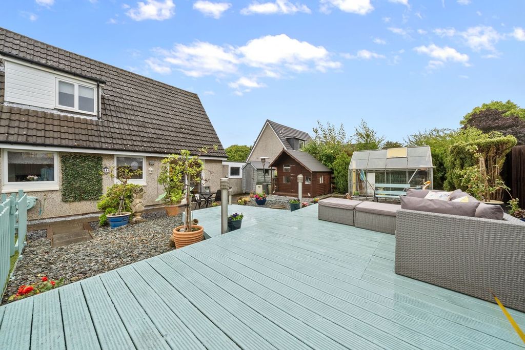 Property photo 3 of 31