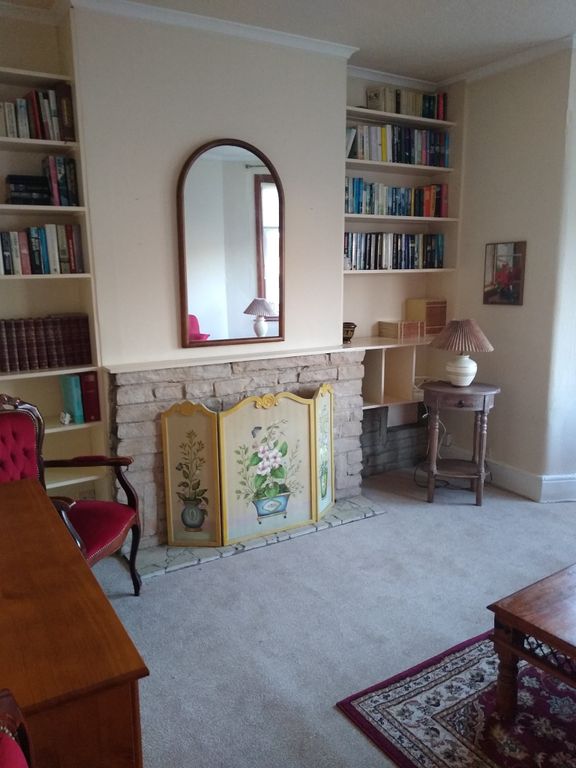 Property photo 2 of 10