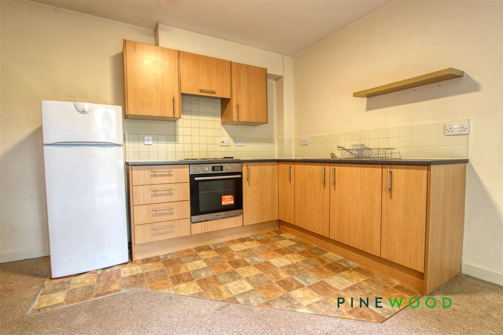 Property photo 2 of 12 Kitchen
