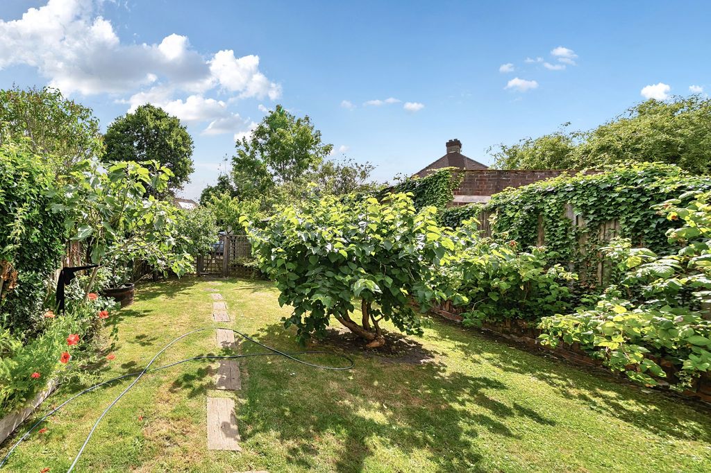 Property photo 3 of 21 Garden
