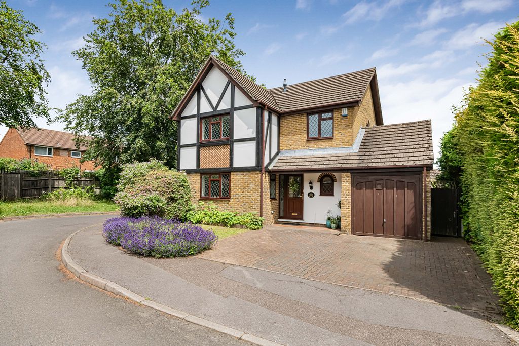 Property photo 1 of 39
