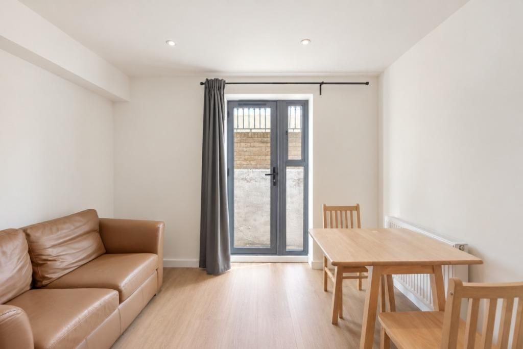 Property photo 1 of 6 4B239F77Abffdbf6B26c95626B6E505B.Jpg