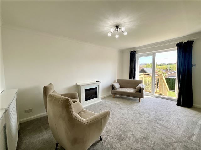 Property photo 2 of 15 Lounge