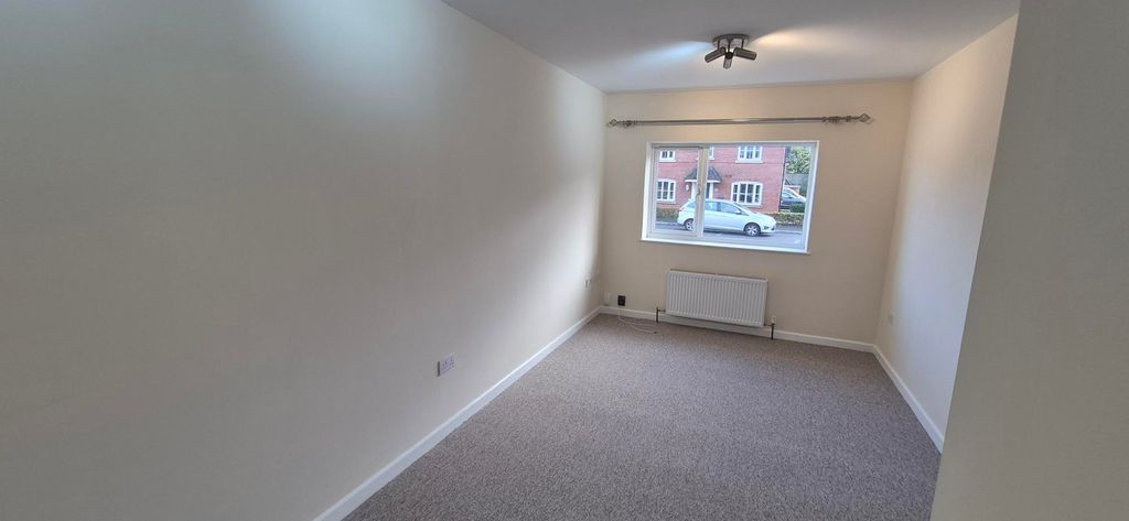 Property photo 3 of 19 Lounge Area