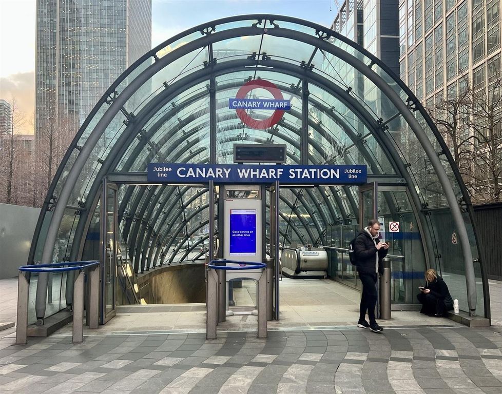 Property photo 3 of 8 Moments From Canary Wharf Station  For Sale By Bar