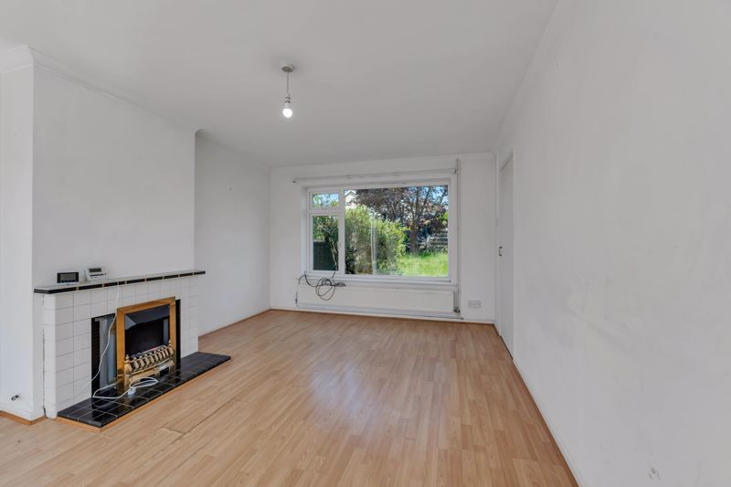 Property photo 3 of 16 Sitting Room