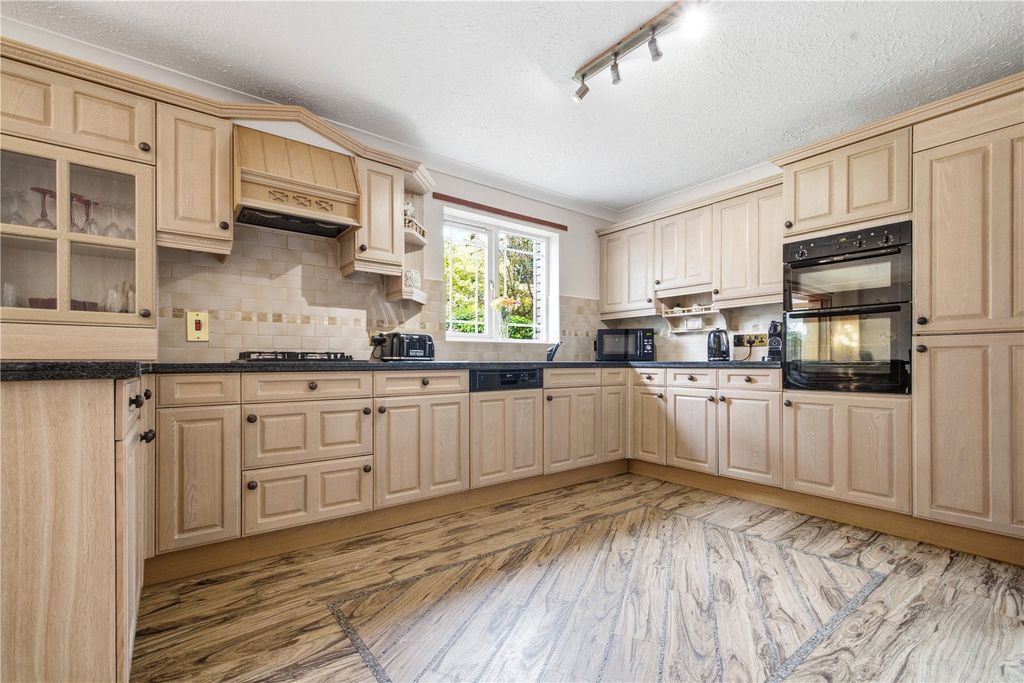 Additional image 11 of 5 bed detached house for saleBatterflatts Gardens, Stirling, Stirlingshire FK7