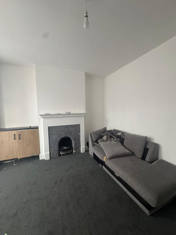 Property photo 3 of 4