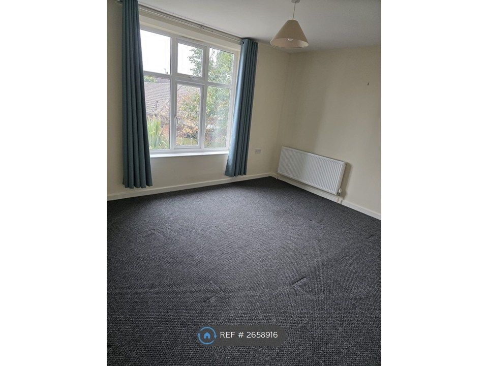 Property photo 3 of 5 Bedroom