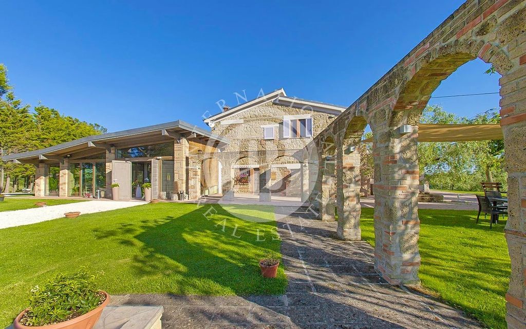 Property photo 1 of 28