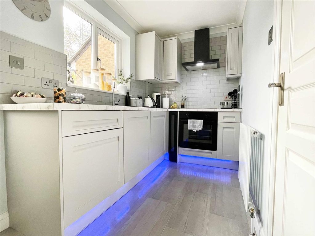 Property photo 3 of 13 K1.Jpg