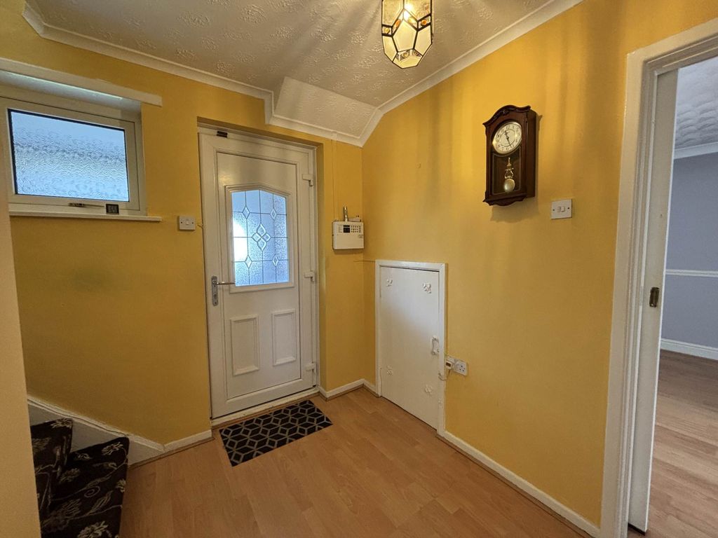 Property photo 2 of 26