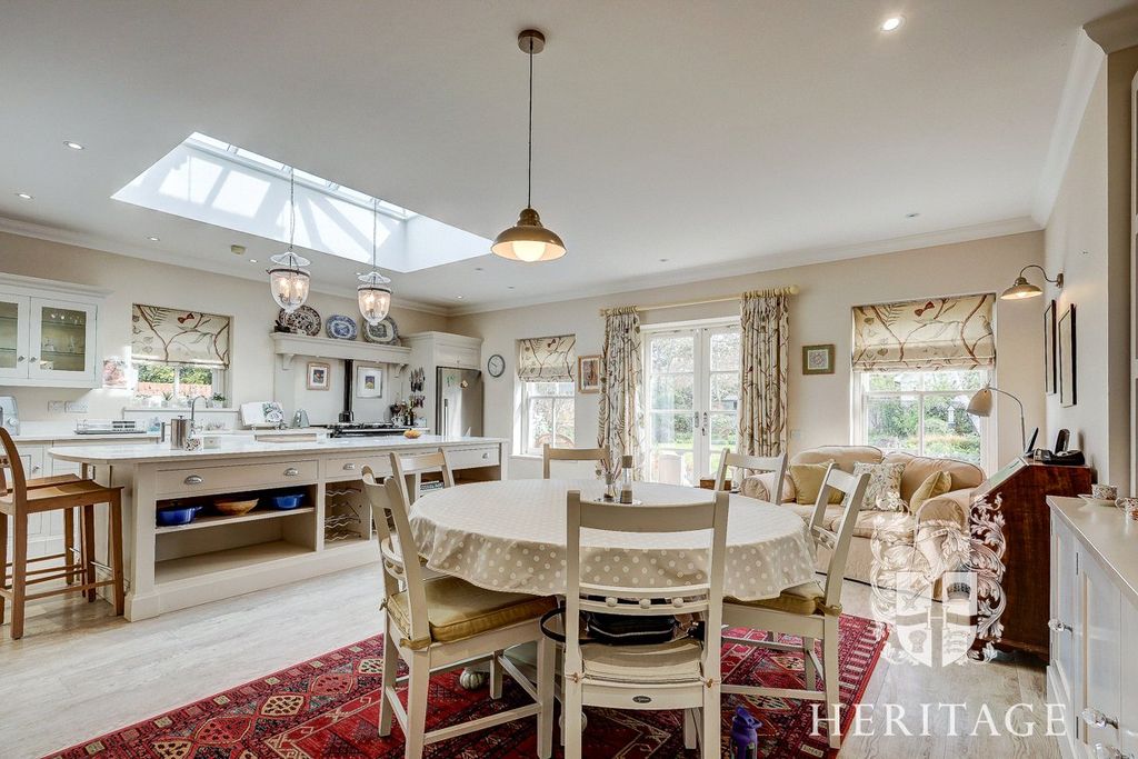 Property photo 2 of 19 Picture No. 03