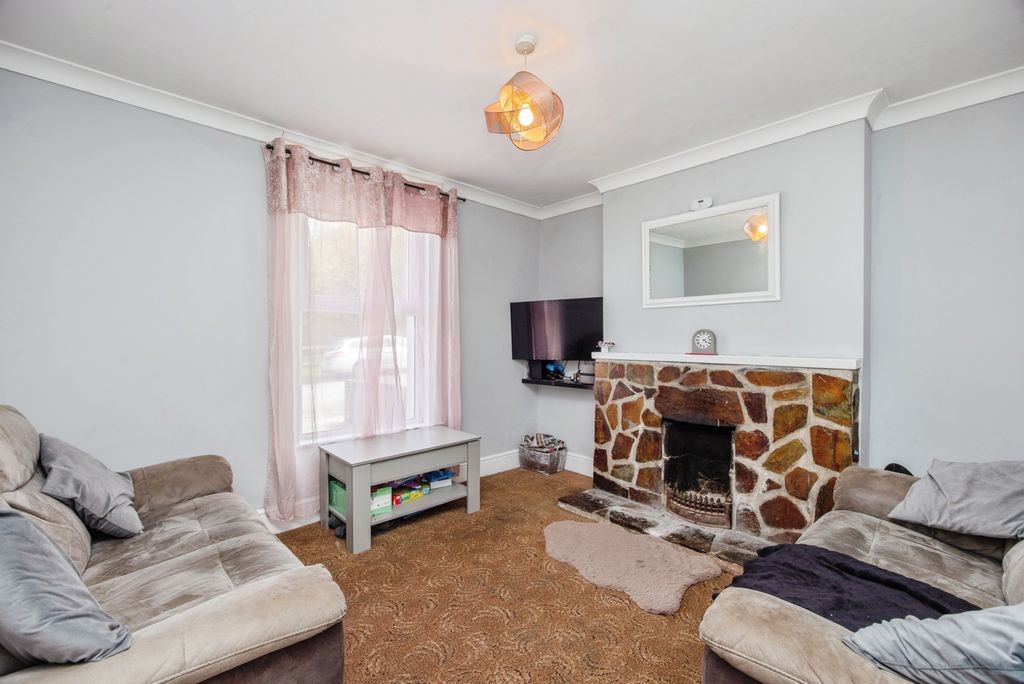 Property photo 2 of 19 Pbox-Img.Jpg