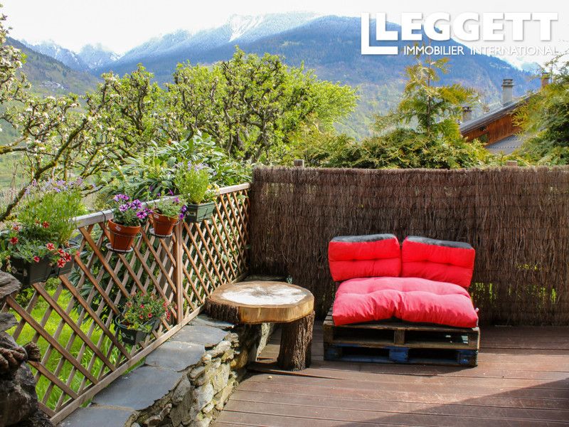 Property photo 2 of 10