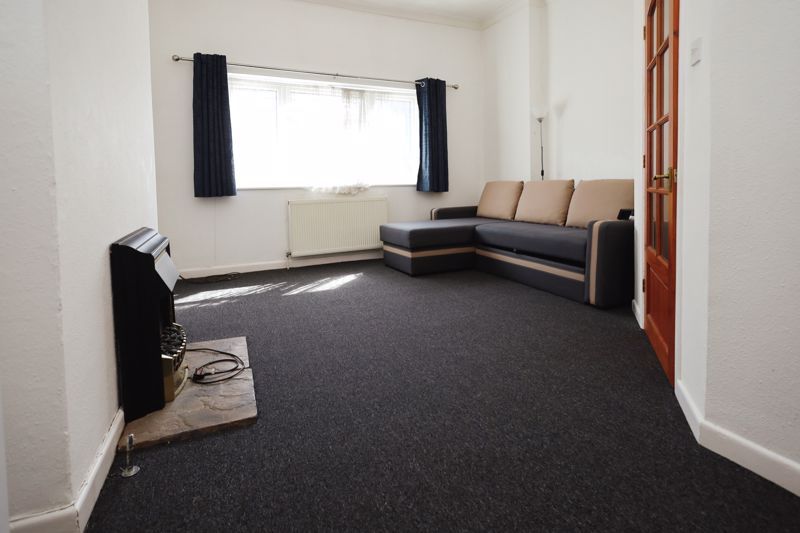 Property photo 3 of 9 Photo 4