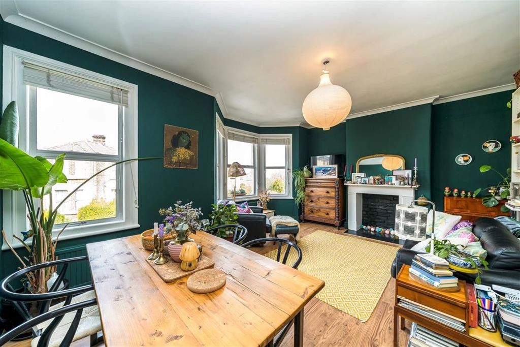 Property photo 2 of 6