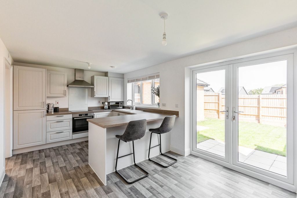 Property photo 3 of 26 Z-7