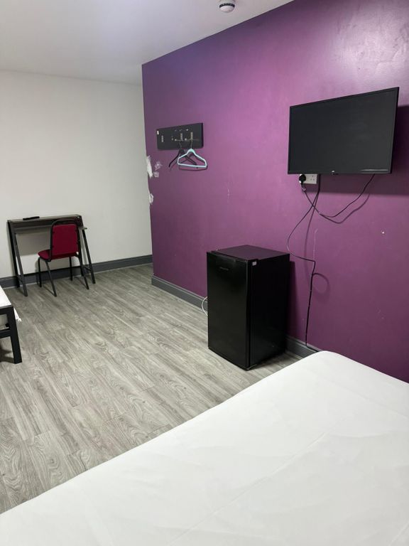 Property photo 1 of 2