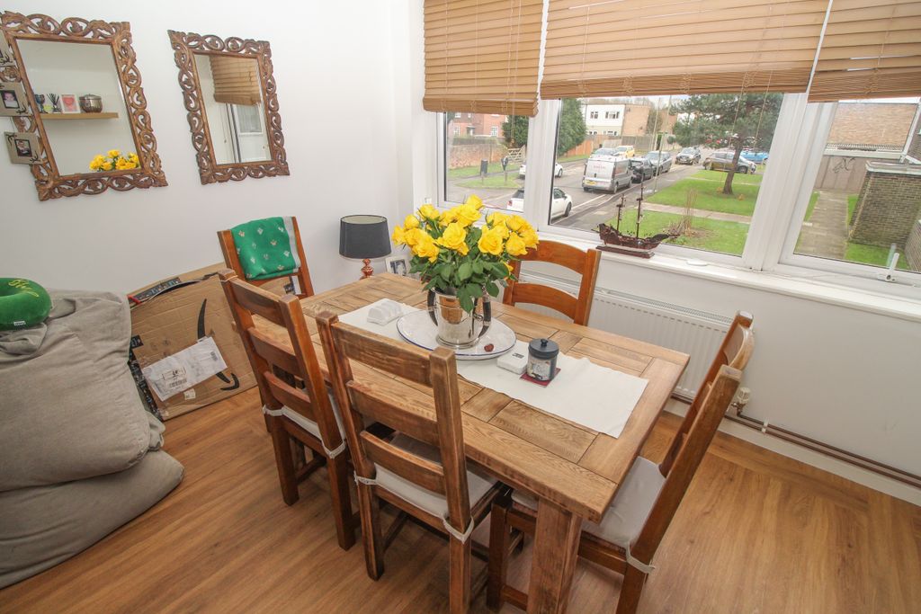 Additional image 6 of 2 bed flat for saleJuniper Square, Havant PO9