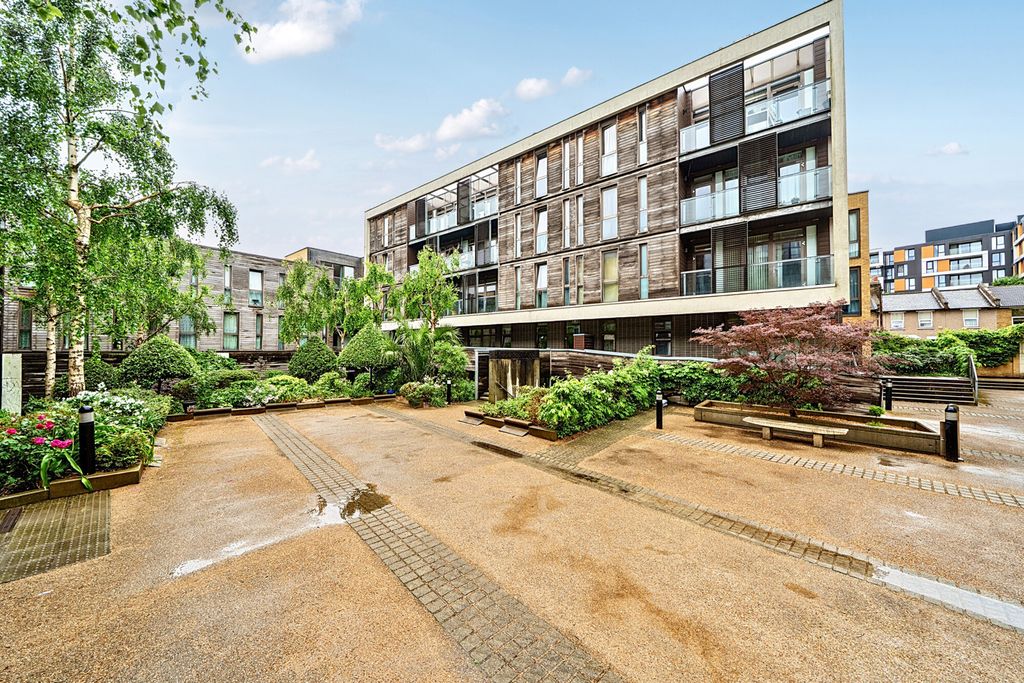 Property photo 2 of 21 1523658-20-1A0c38...