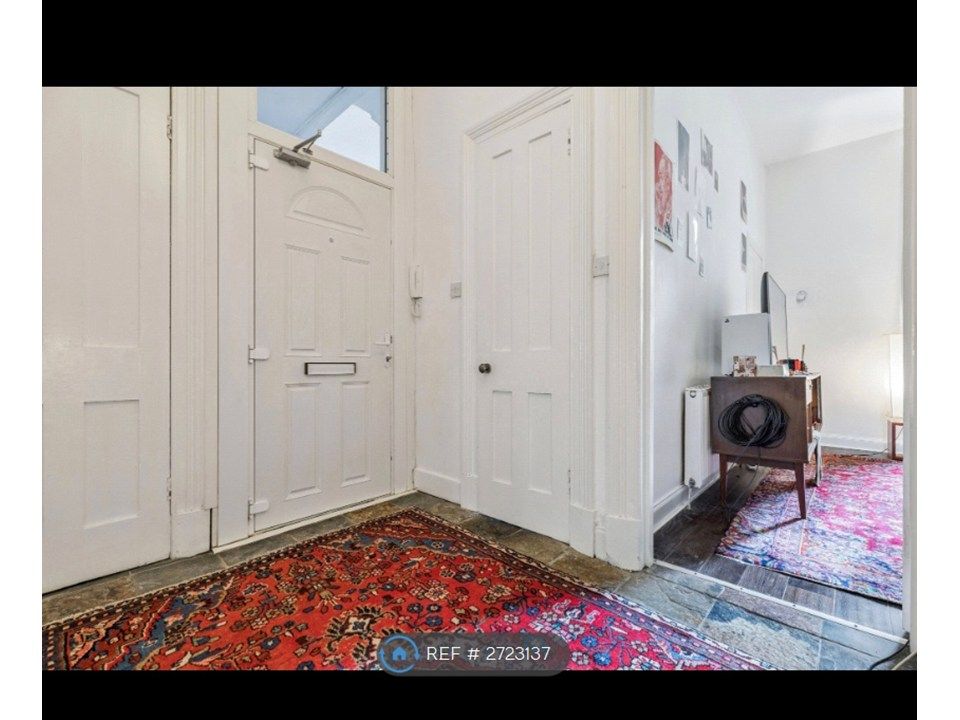 Property photo 2 of 35