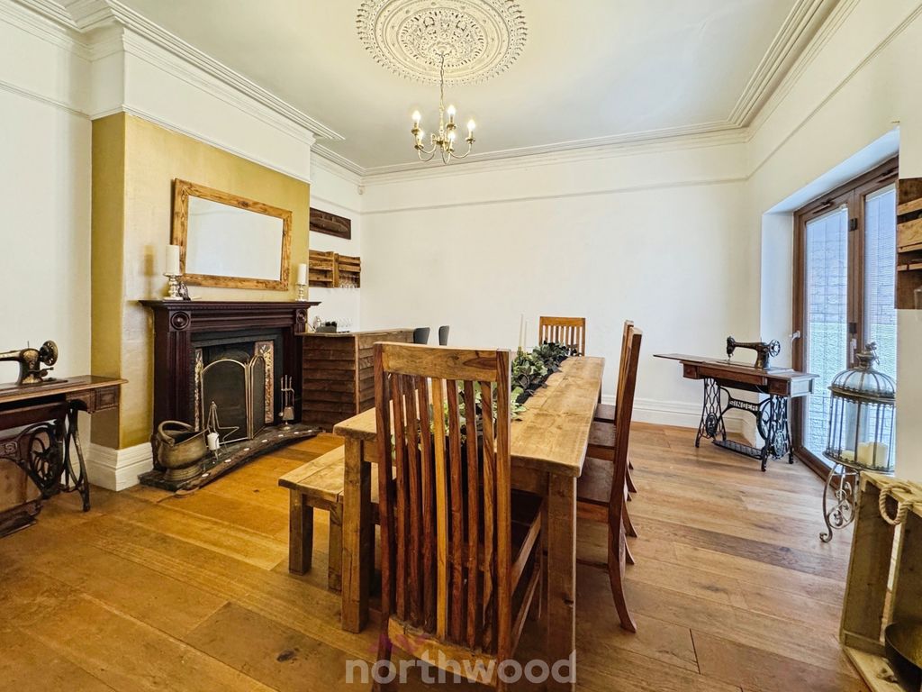 Property photo 3 of 25