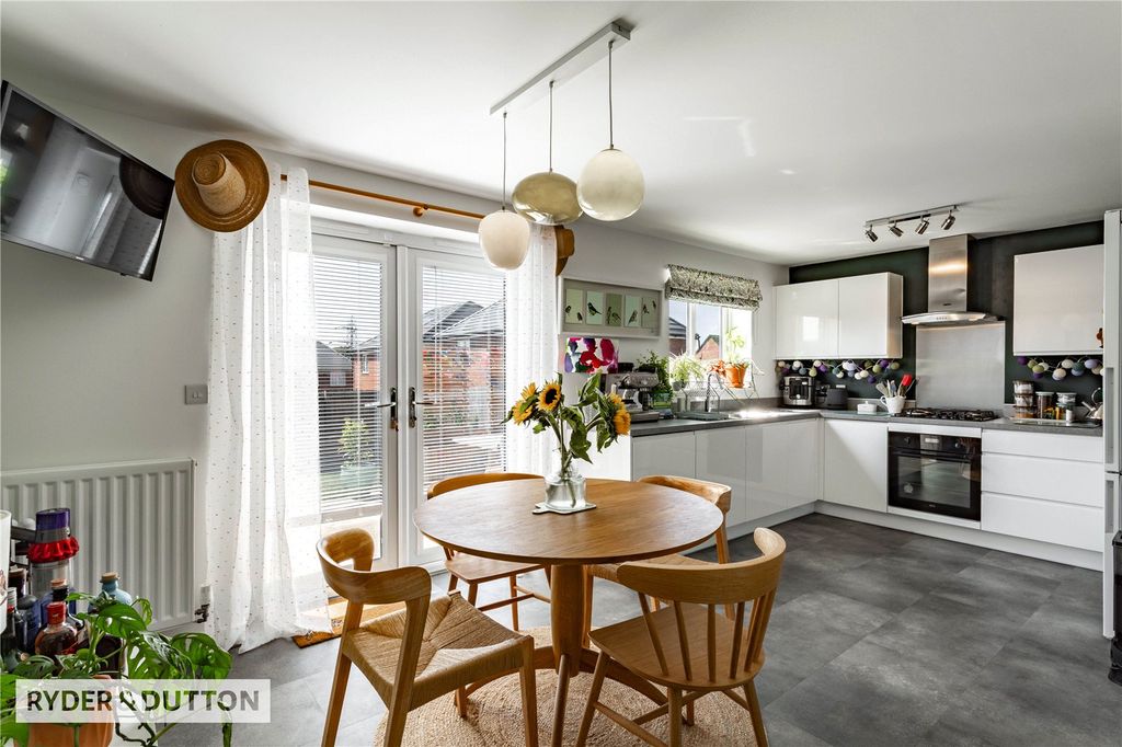 Property photo 2 of 13 Kitchen Diner