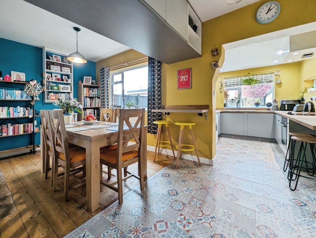 Property photo 3 of 14 Photo 11