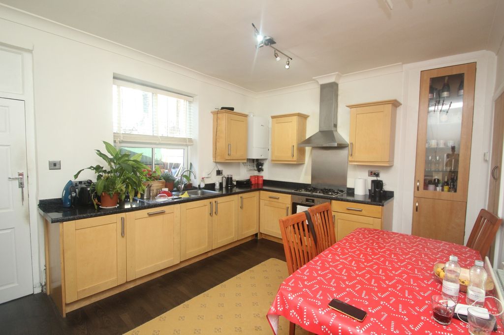Property photo 3 of 8 0 General