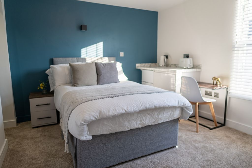 Property photo 1 of 5