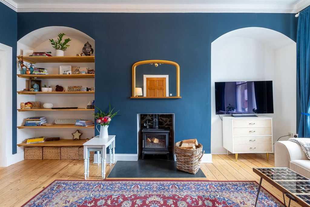 Property photo 3 of 28 Croft House, 37 Main Street, Abernethy - Lr-20.Jpg
