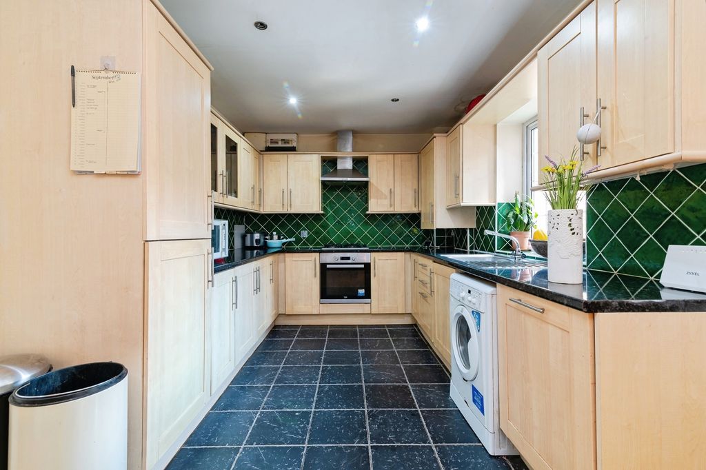 Property photo 3 of 17 Photo